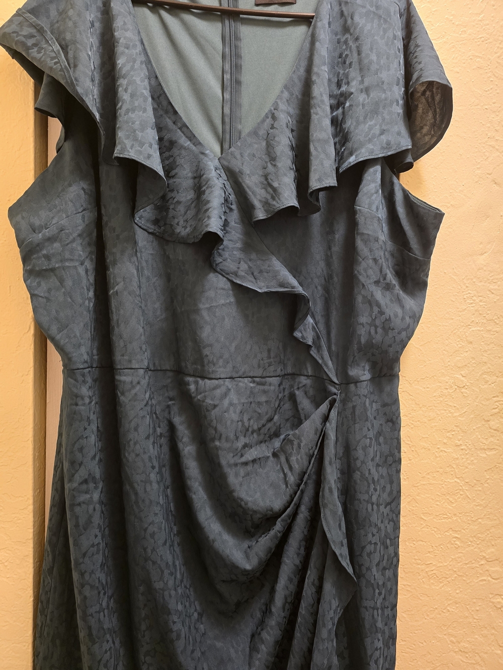 Lane Bryant Emerald Green Ruffle Wrap Midi Dress Plus Size 24 Homecoming Ready - Picture 4 of 9